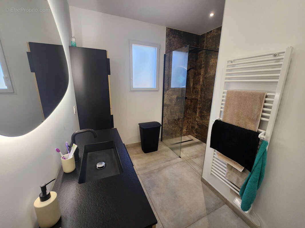 Maison à SAINTE-GEMME-LA-PLAINE