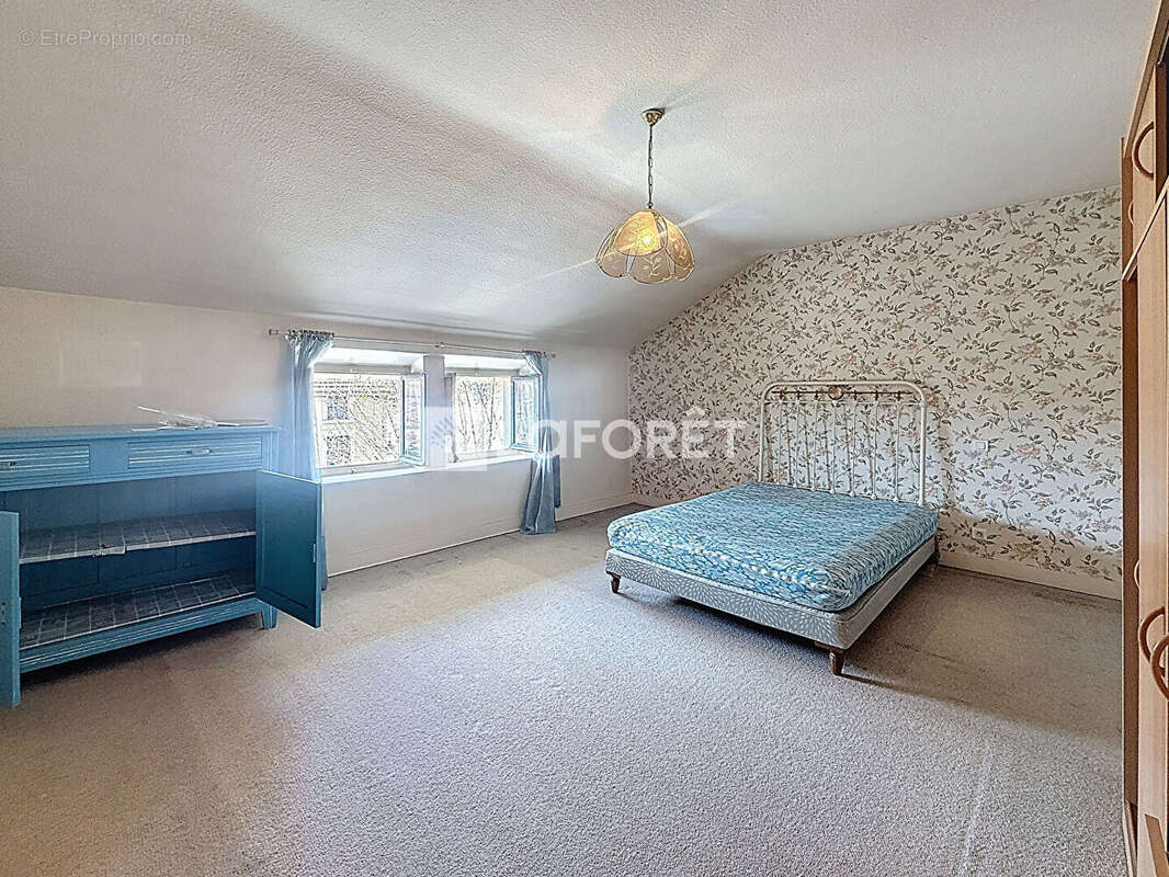 Maison à MONTREVEL-EN-BRESSE