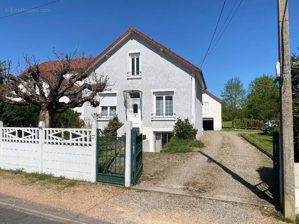 Maison à BELLERIVE-SUR-ALLIER