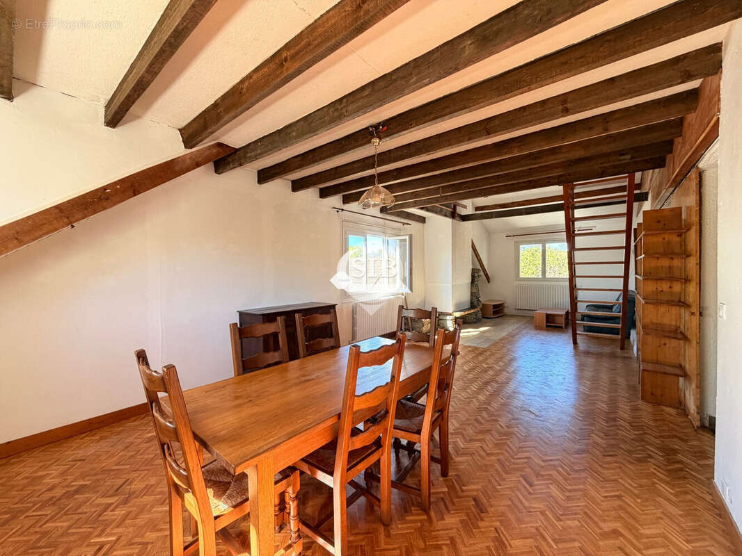 Appartement à NOZAY