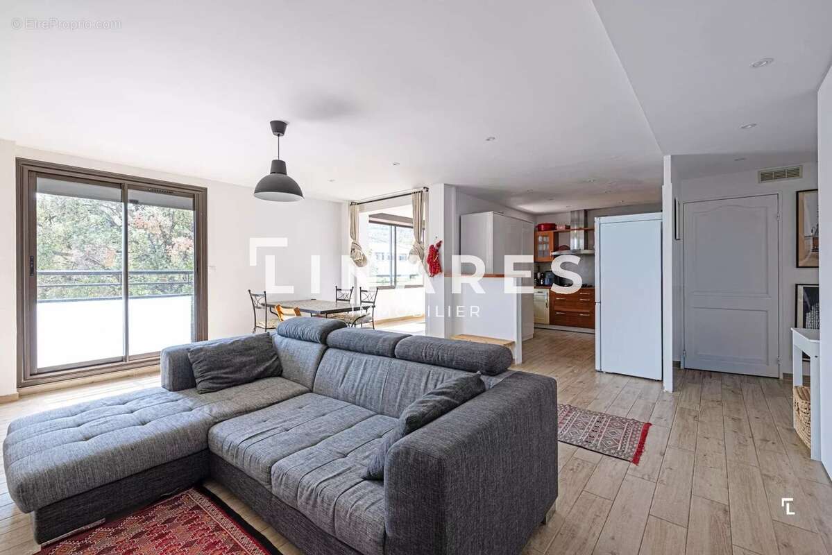LE TIBOULEN - Appartement T4 de 80m² - Loggia - 13008 LA POINTE ROUGE - photo 2
