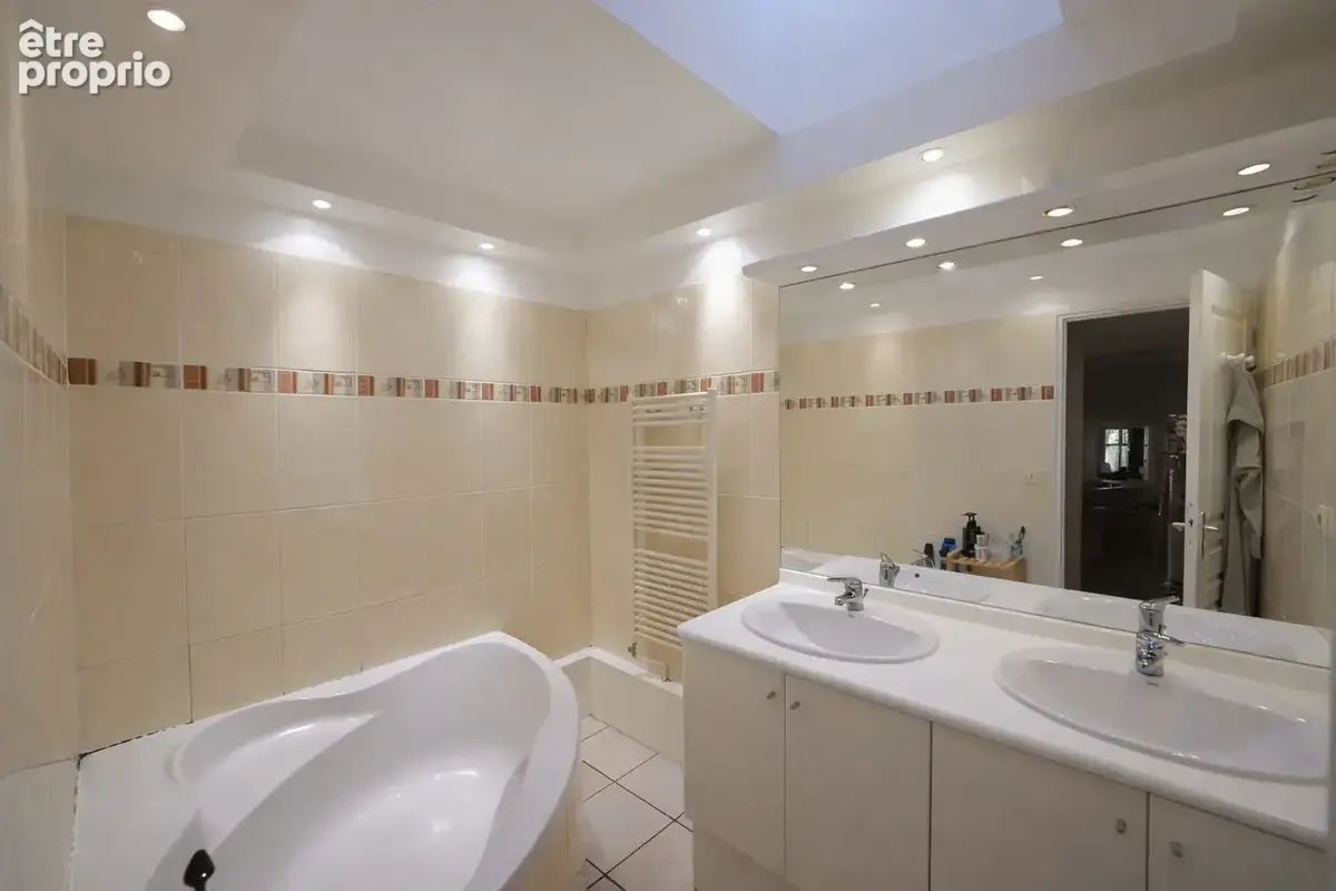 Appartement 5 pièces 100 m² à vendre à Serezin-Du-Rhone (69360) - photo 8