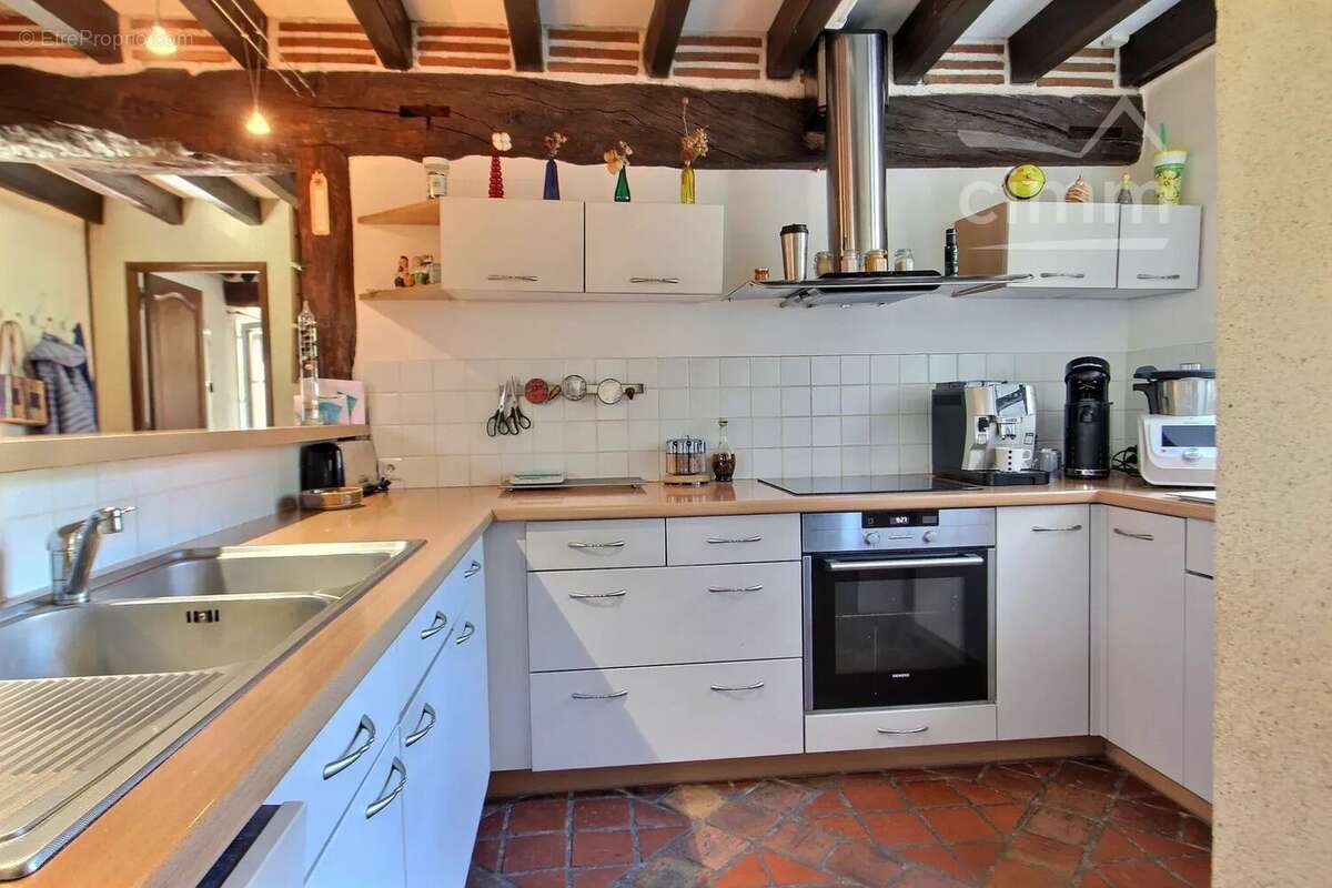 Maison à SAINT-ELOY-DE-GY