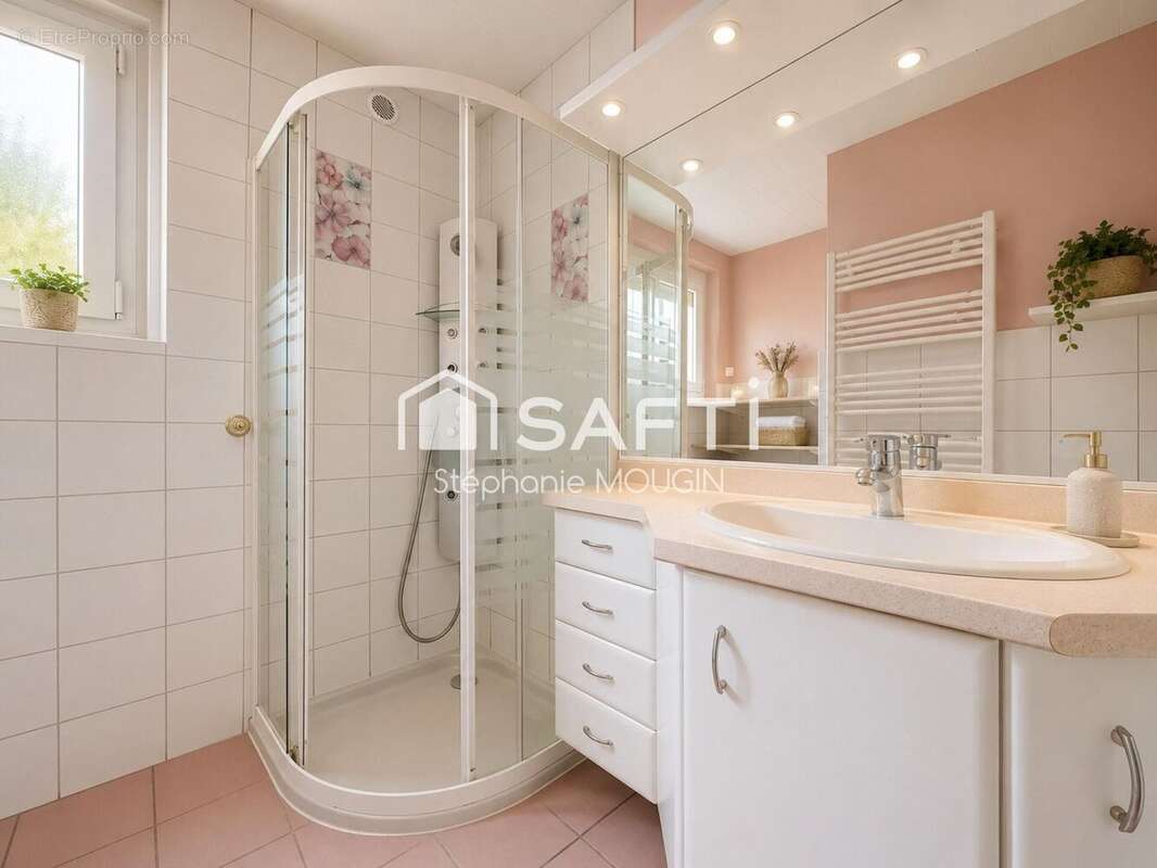 Maison 69 m² à Maiche  - photo 9