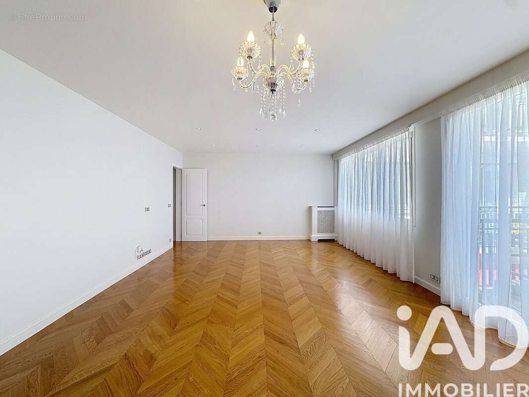 Photo 5 - Appartement à SURESNES