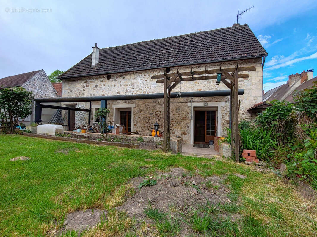 Maison à LA FERTE-MILON