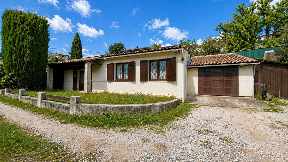 Maison à LA DESTROUSSE