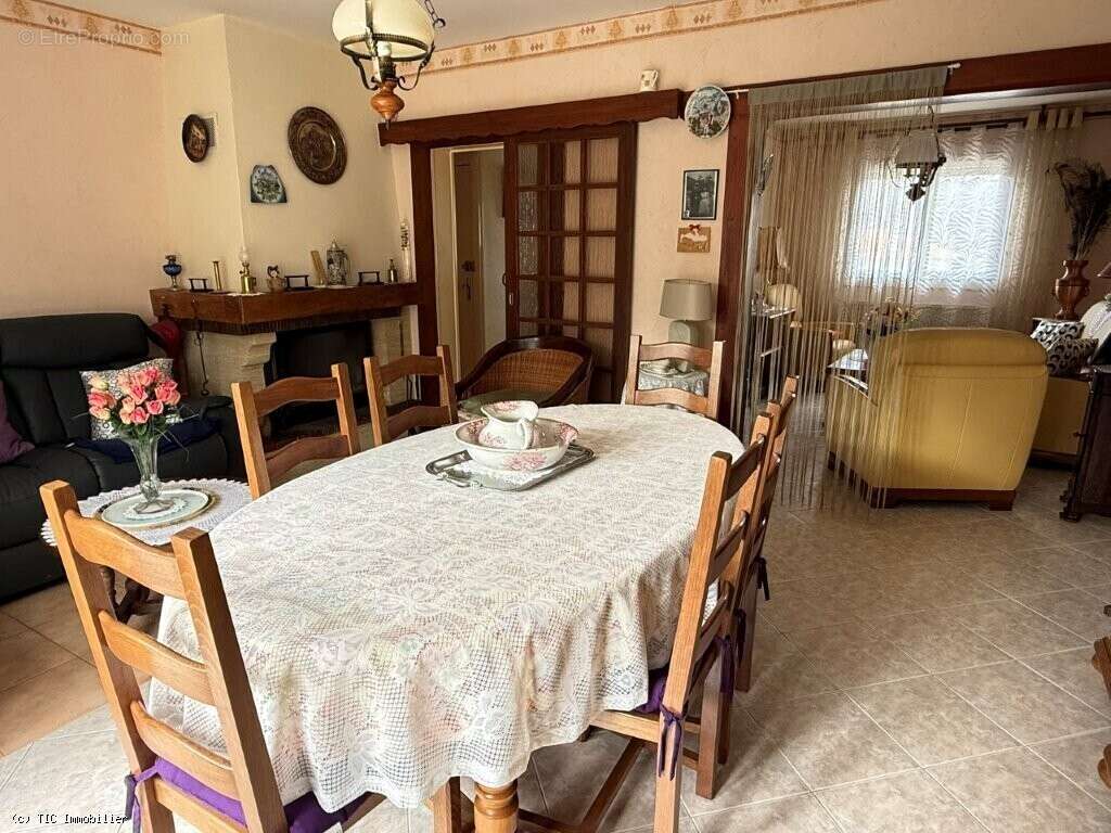 Maison à RUFFEC