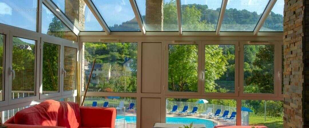 Appartement à ENTRAYGUES-SUR-TRUYERE