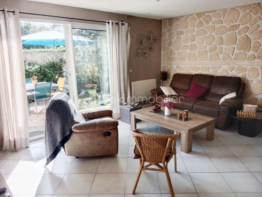 Maison à EVRY-GREGY-SUR-YERRE