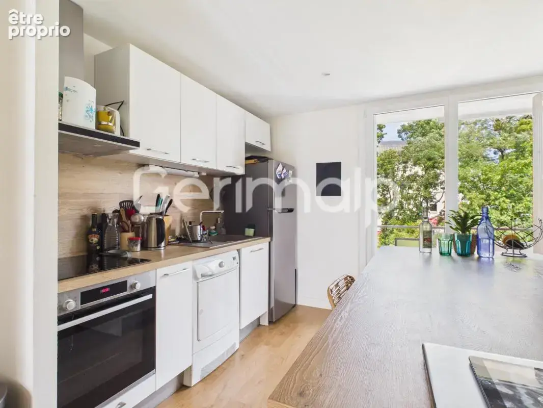 Vente - Appartement - 3 pièces + cuisine - 73 m² - 356 900 € - - photo 2