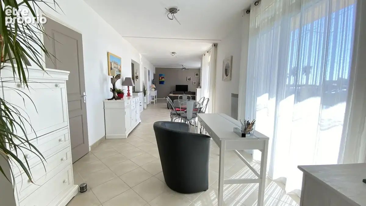 Appartement 5 pièces 87 m² à vendre à Six-Fours-Les-Plages (83140) - photo 3