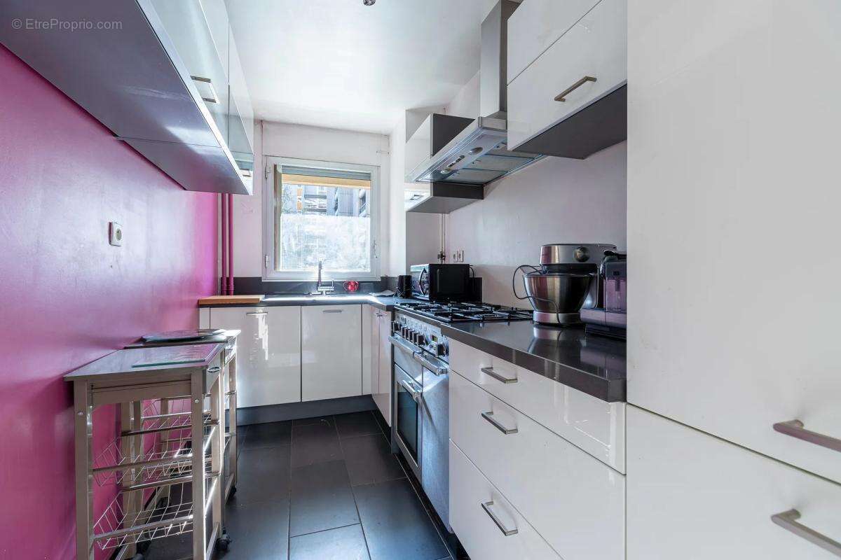 Appartement à PARIS-19E