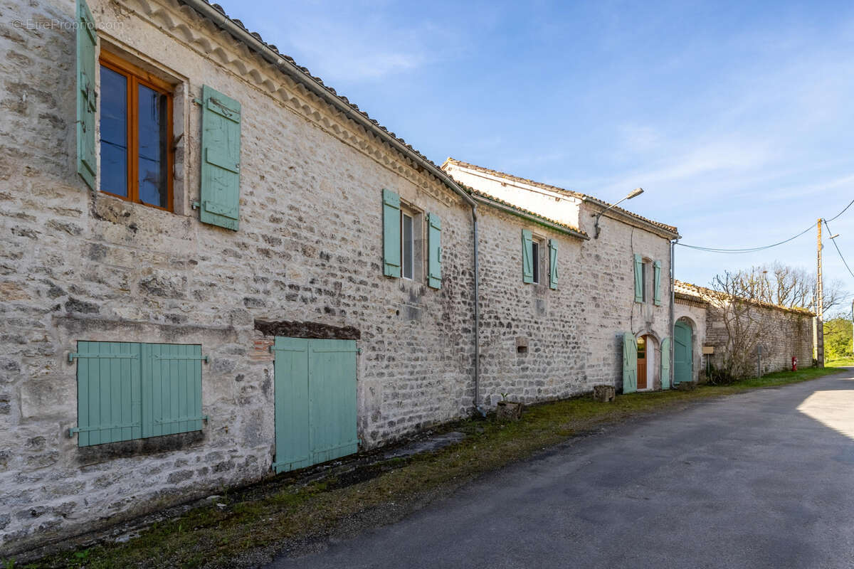 Maison de campagne avec deuxième maison à rénover - photo 28
