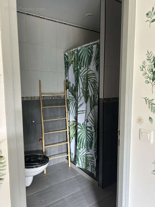 Appartement à CONTES