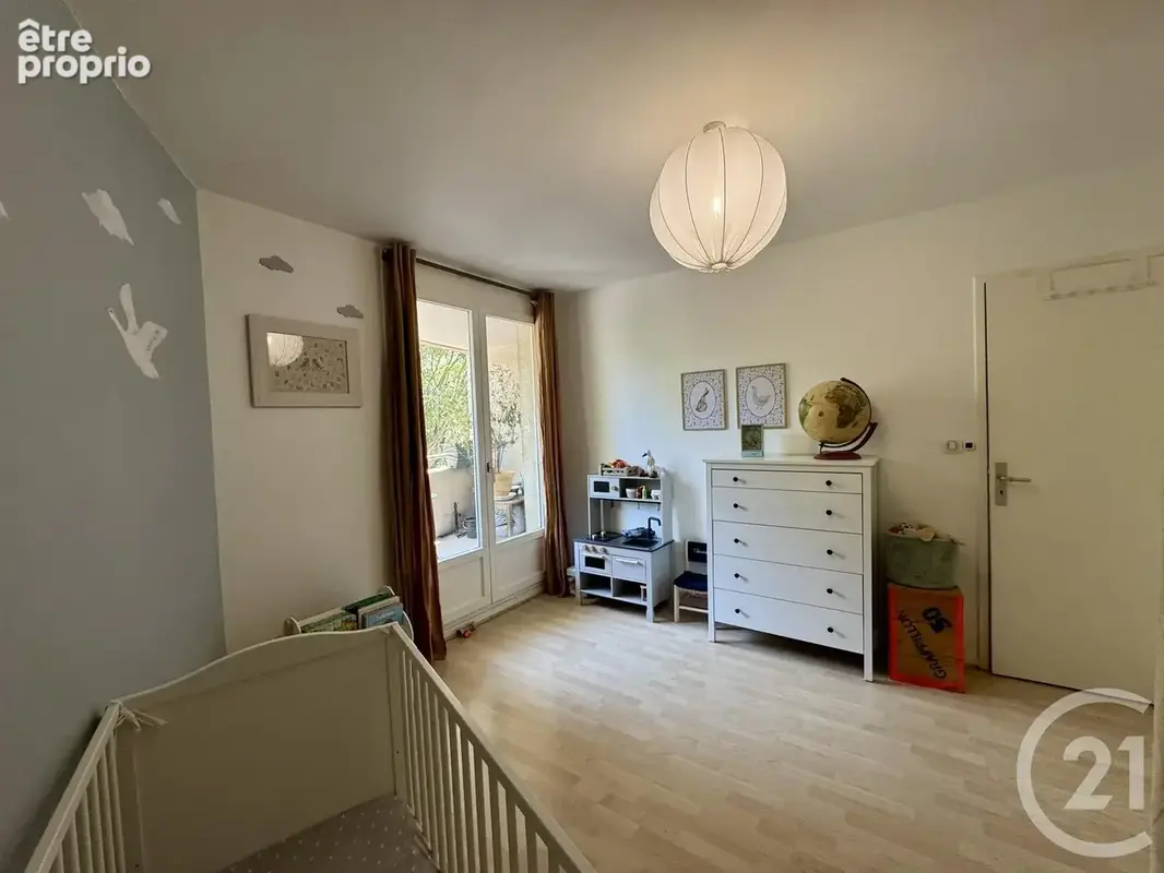 Appartement 74 m² à Villeurbanne  - photo 13