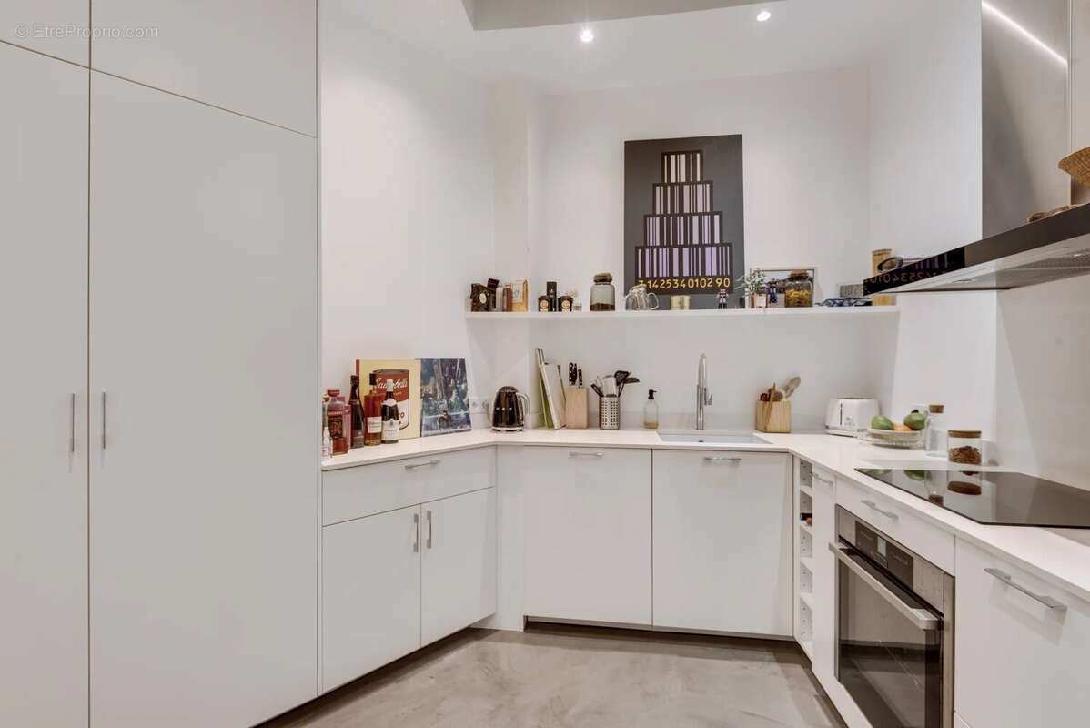 Appartement à PARIS-17E