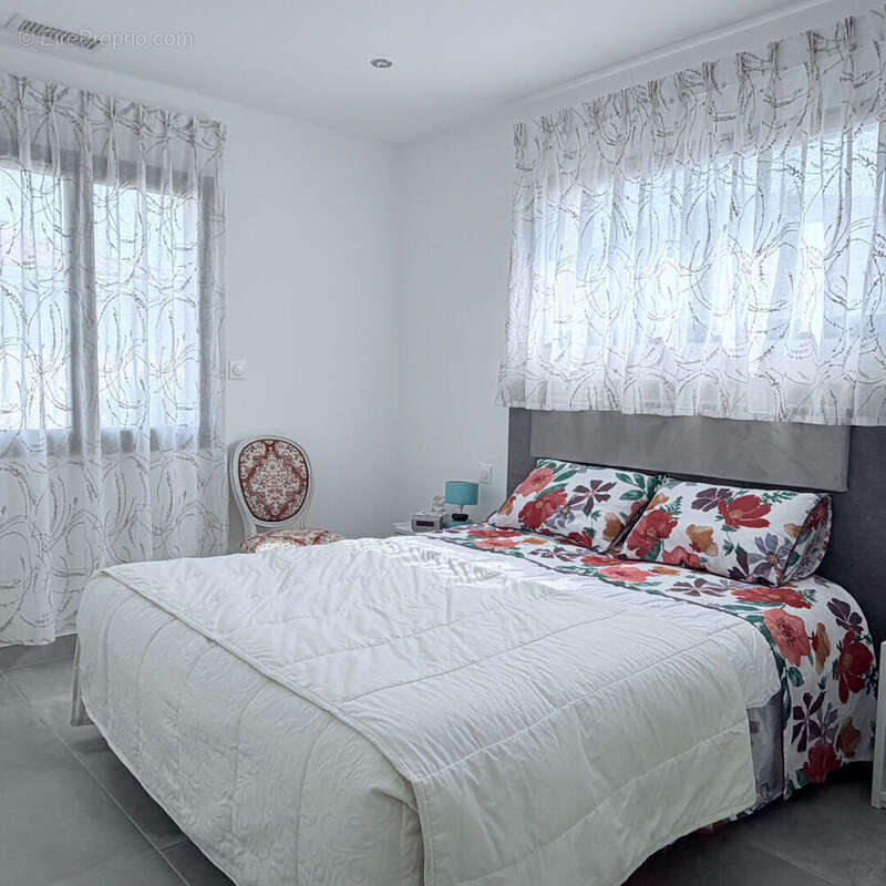 Maison Colombiers 4 pièce(s) 109.67 m2 - photo 14