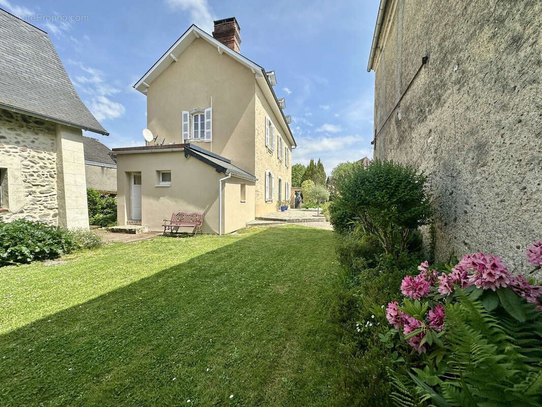 PLAINE DE NAY - Charmante maison béarnaise avec gîte et grange - photo 3
