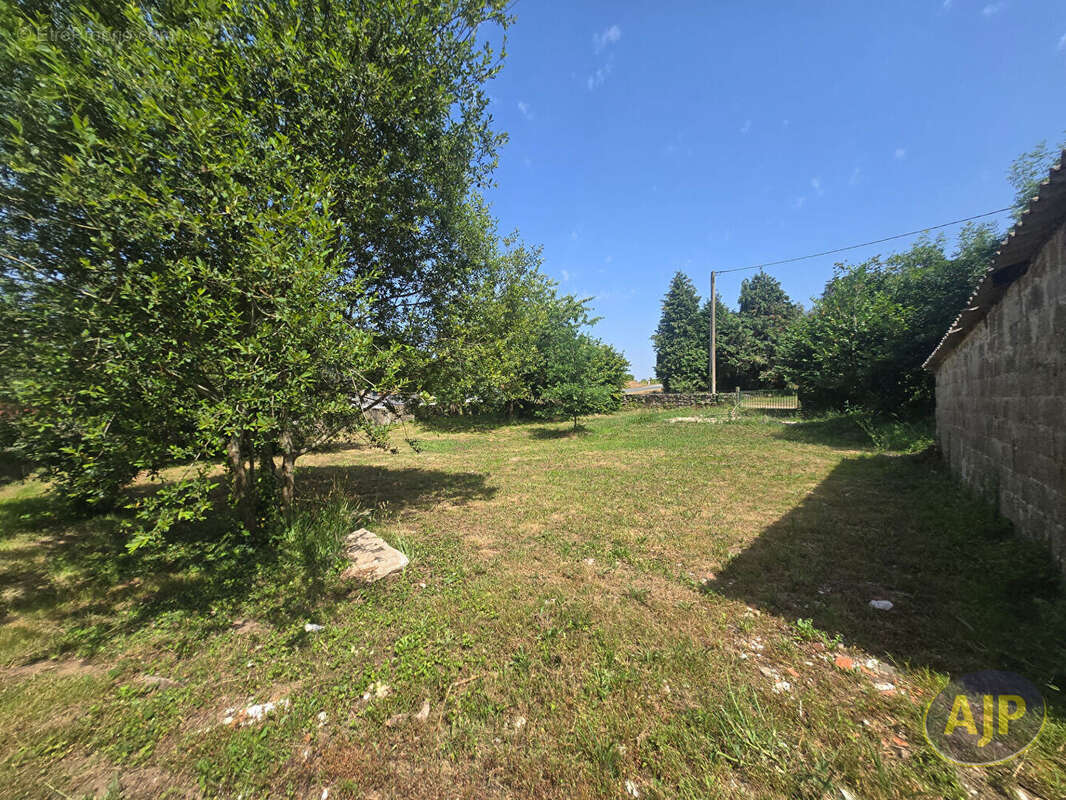 CRUGUEL Maison en pierre - photo 5