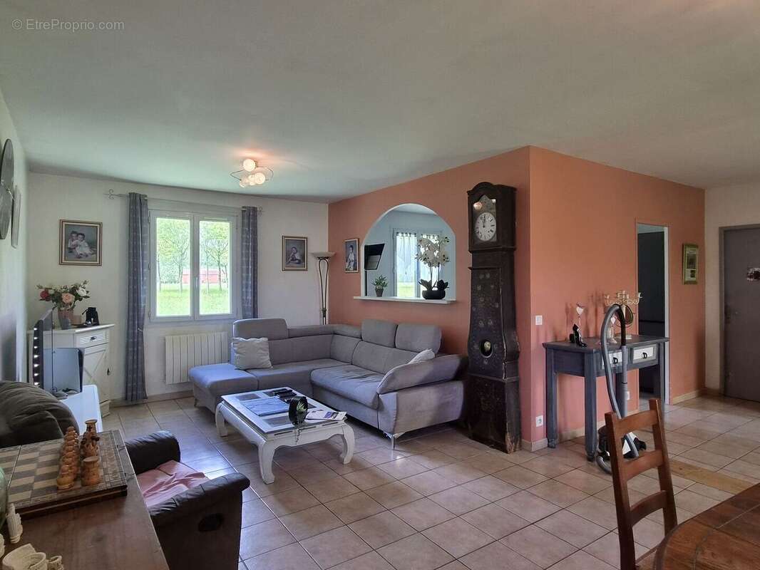 20260505151518 - Maison à SAINT-CYPRIEN