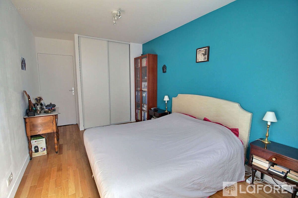 Appartement à LA GARENNE-COLOMBES