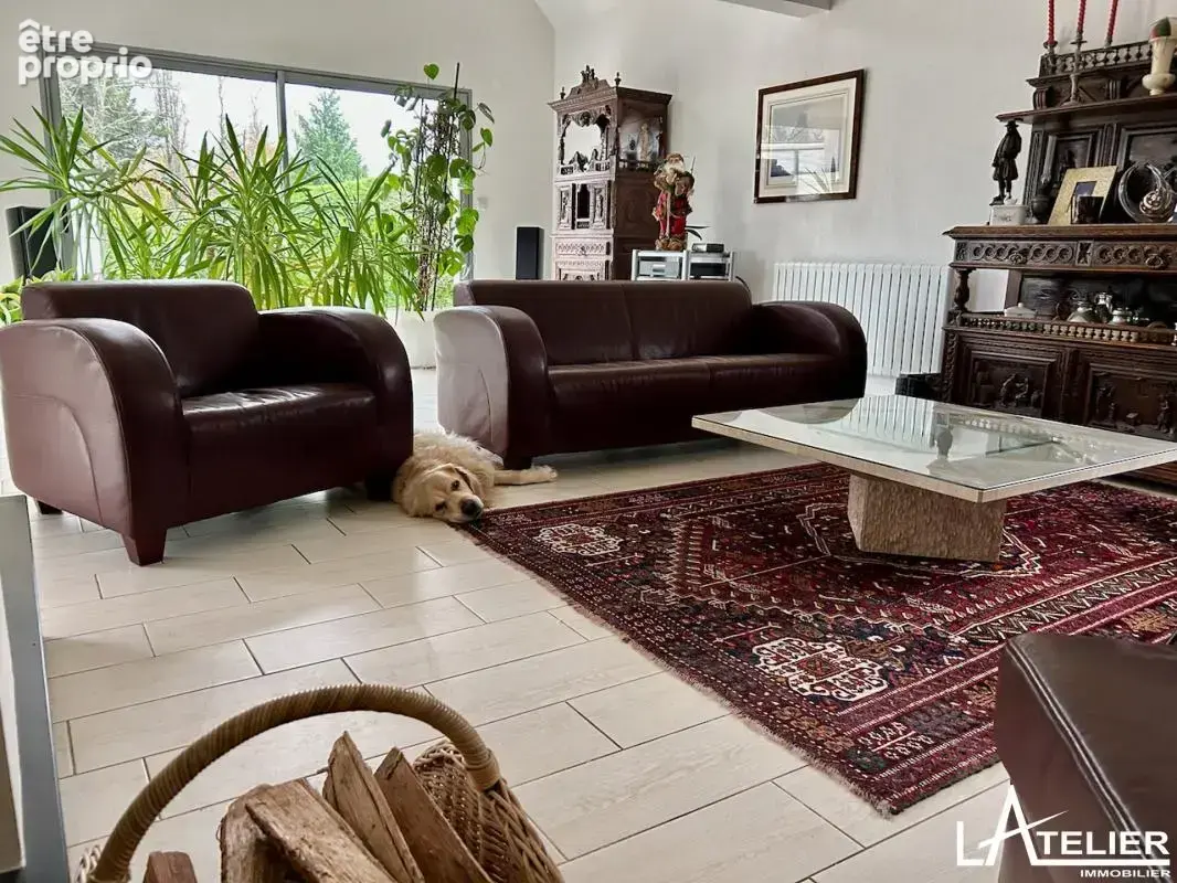 Maison 9 pièces 233 m² à vendre à Saint-Etienne-De-Montluc (44360) - photo 8