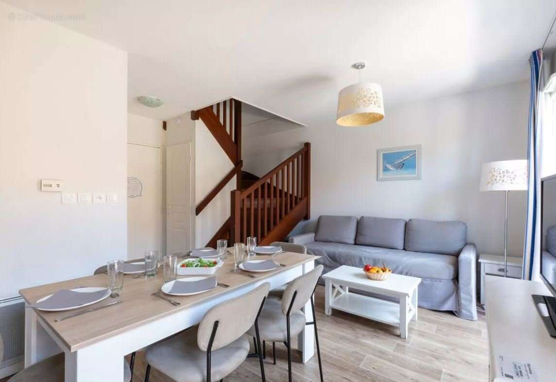 INVESTISSEMENT LOCATIF  HOURTIN  Résidence Tourisme Odalys Le Petit Pont - 6,87 % de rentabilité - photo 3