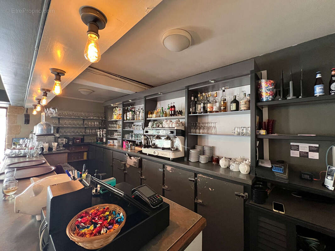 Commerce à LONGEVILLE-SUR-MER