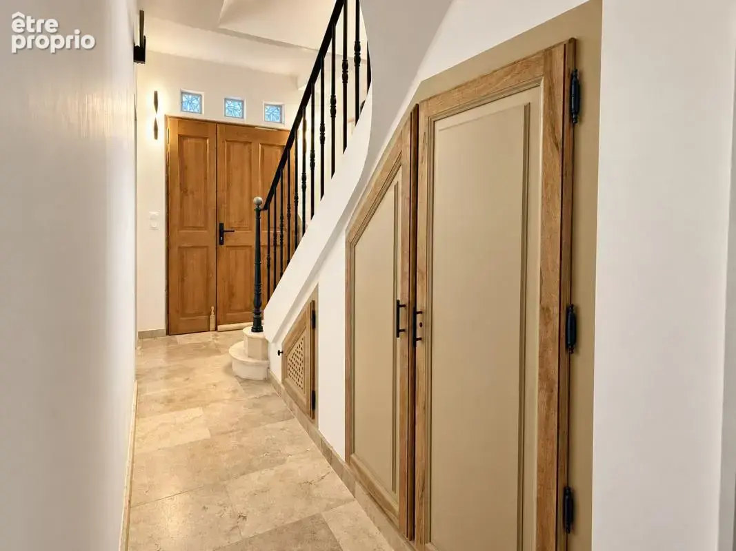 Maison 5 pièces 136 m² à vendre à Vins-Sur-Caramy (83170) - photo 4
