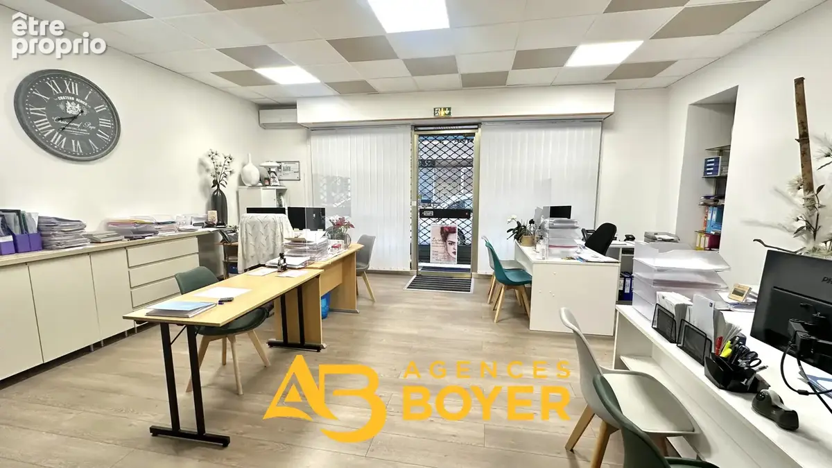 Exclusivité   hyères centre   investissez dans des murs commerciaux déjà loués - photo 2