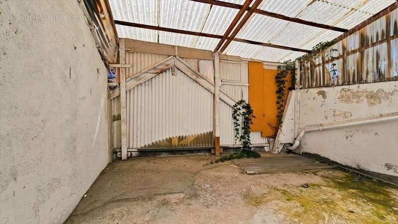Immeuble à rénover avec local commercial + 2 T5 à vendre TARBES (65) - photo 15