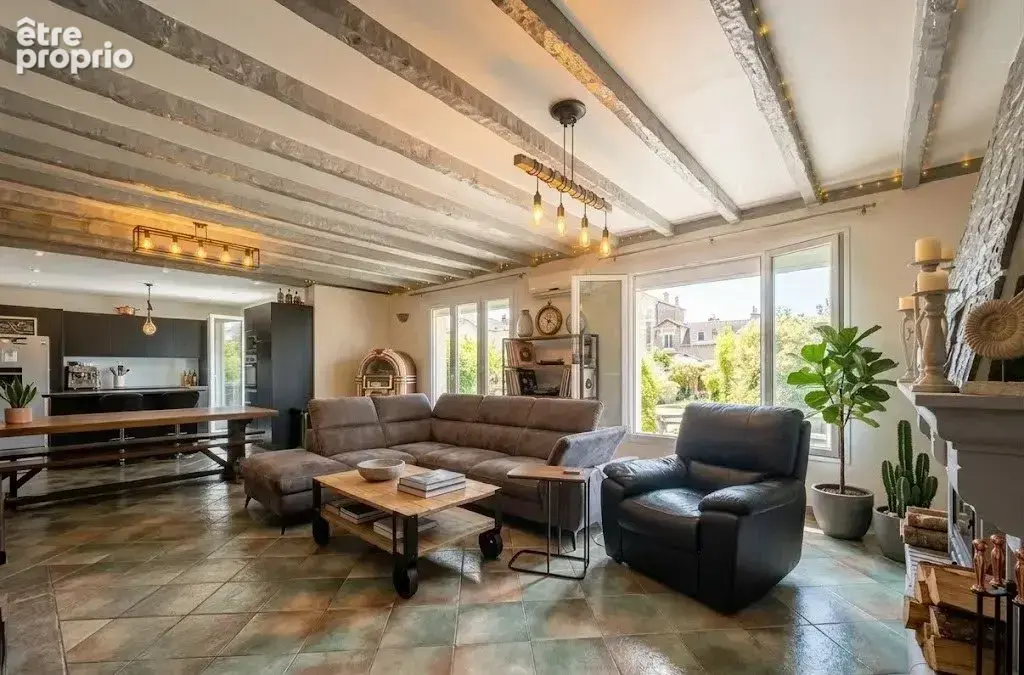 Grande maison familiale de 300 m² avec dépendance sur terrain de 531 m² – Fort potentiel à Saint-Maur - photo 4