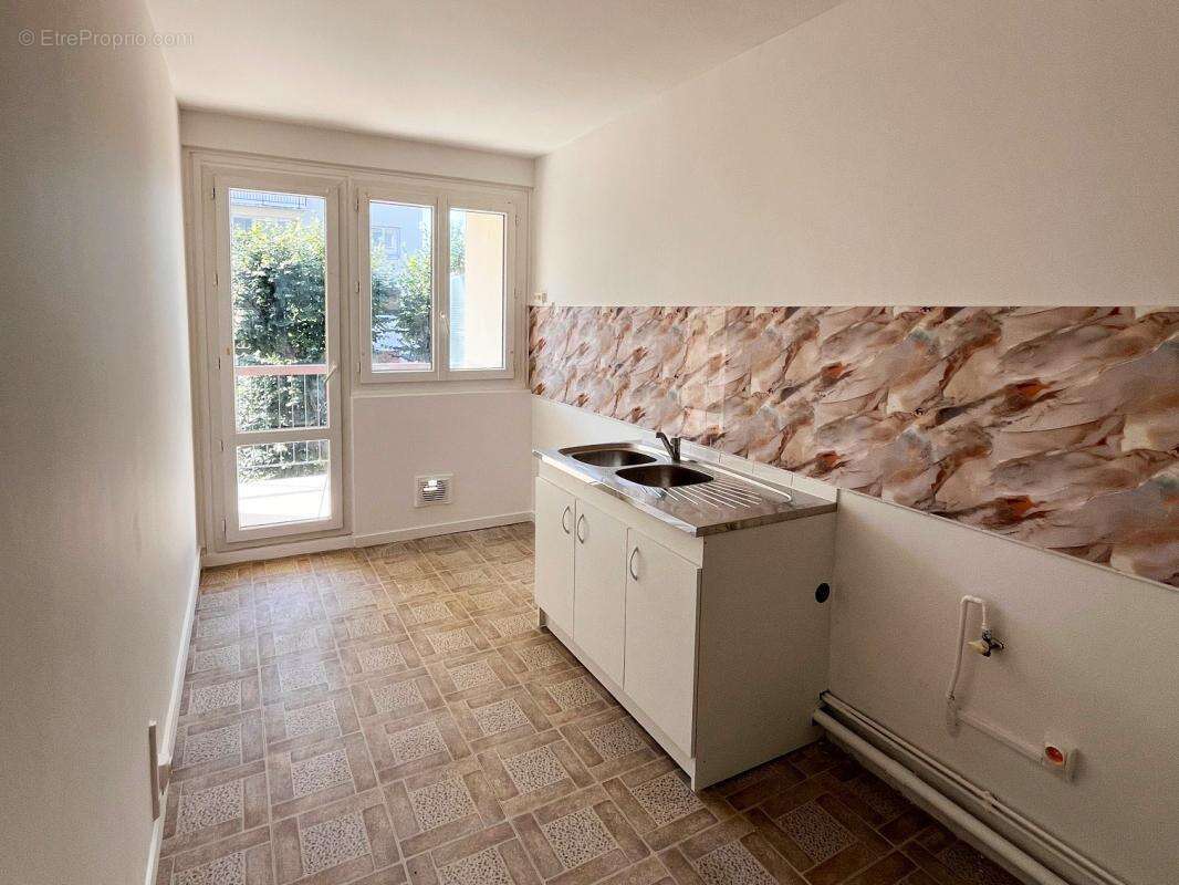 Appartement à MENNECY