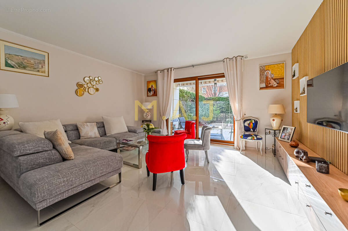 Appartement à LE PERREUX-SUR-MARNE
