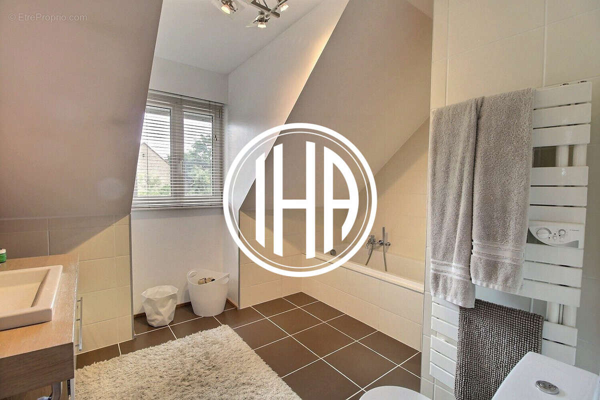 Maison à SAINTE-CROIX-EN-PLAINE