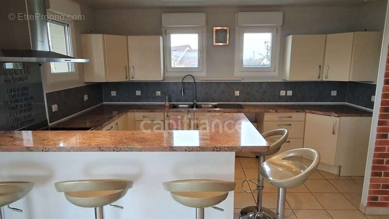 Maison à SAINT-LOUP-SUR-SEMOUSE