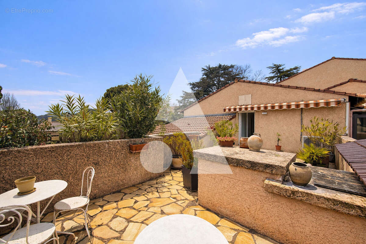 Appartement à AIX-EN-PROVENCE