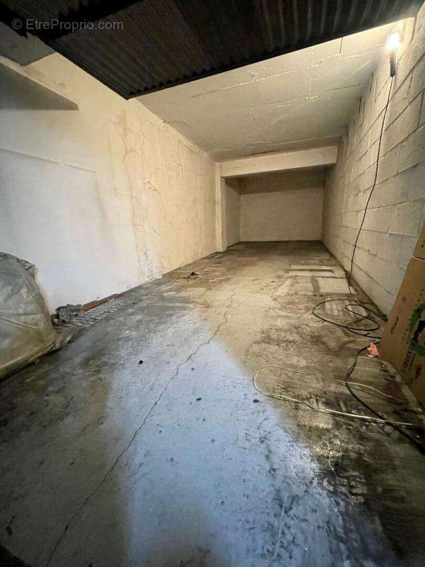 Parking à PARIS-19E