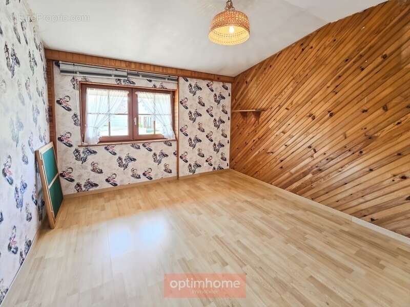 Maison 98 m² 3 chambres veranda cave complete grand garage - photo 16