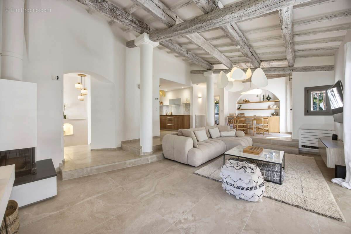 Maison à LA COLLE-SUR-LOUP