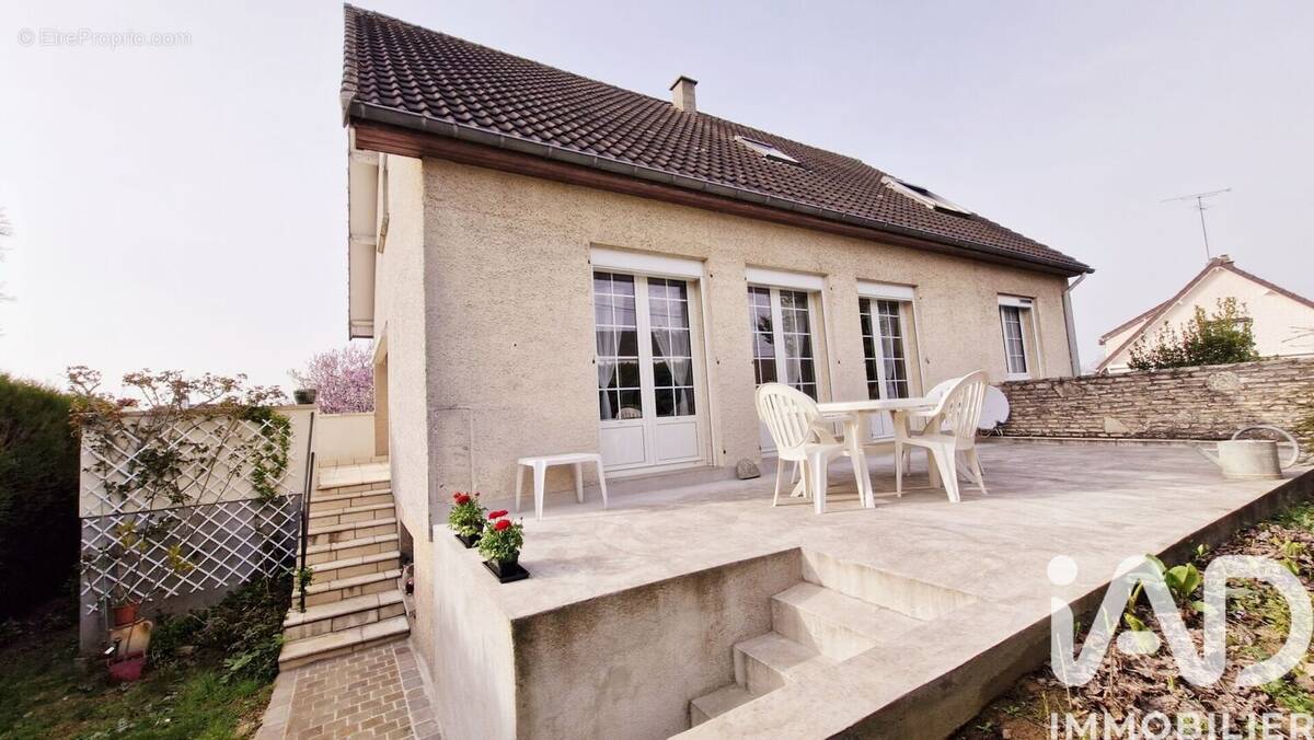 Photo 1 - Maison à CHAMPHOL