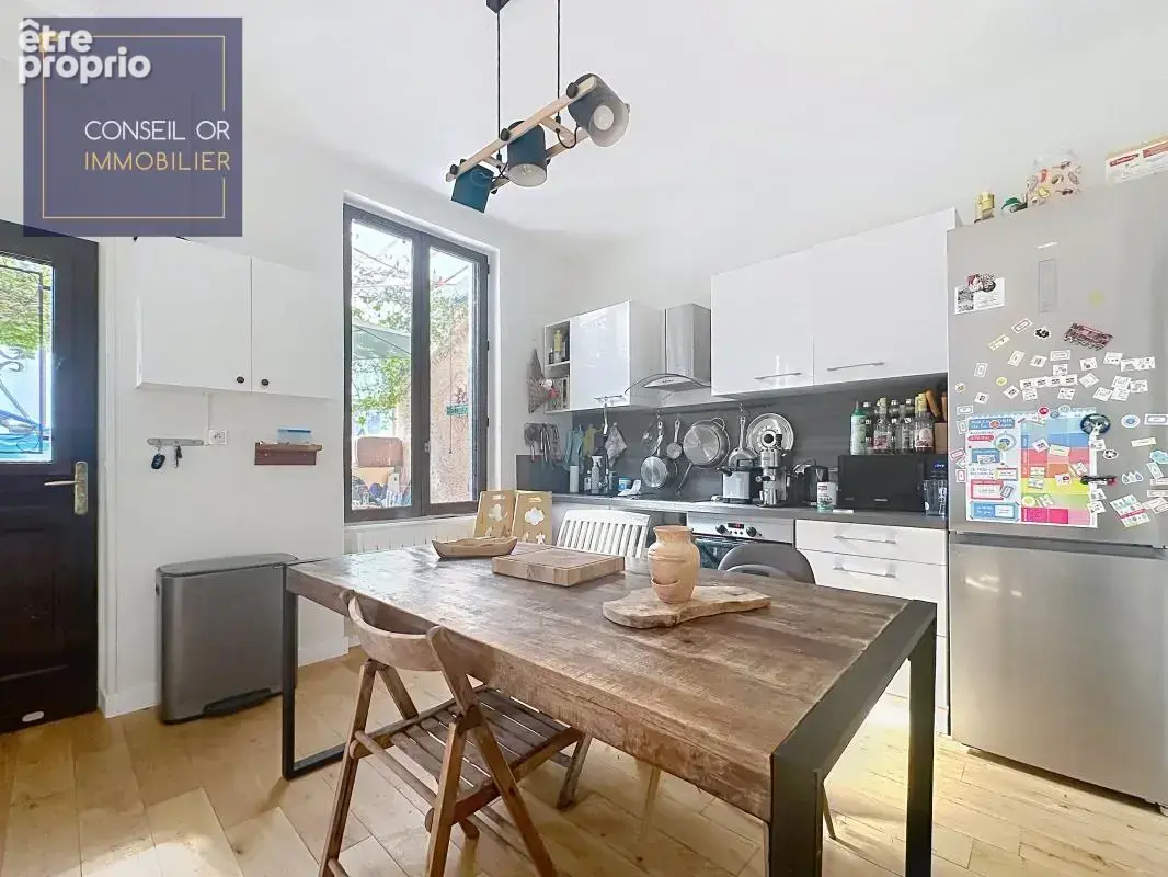 Rare à la vente Maison 3 pièces 54 m² avec terrasse, au calme dans le centre d'Oullins - photo 5
