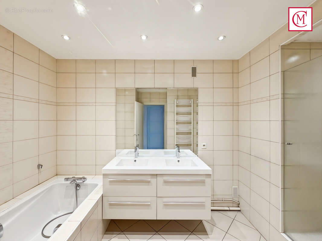 Appartement à MEYLAN