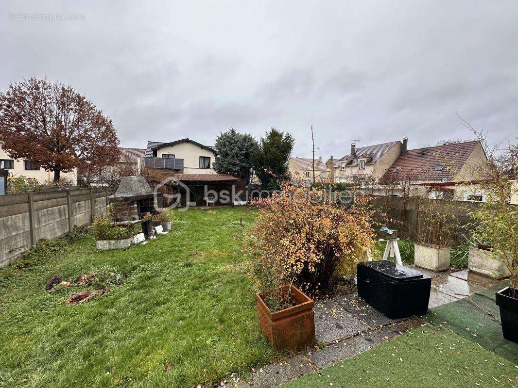 Maison à TREMBLAY-EN-FRANCE
