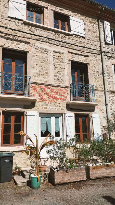 Maison à CONDRIEU