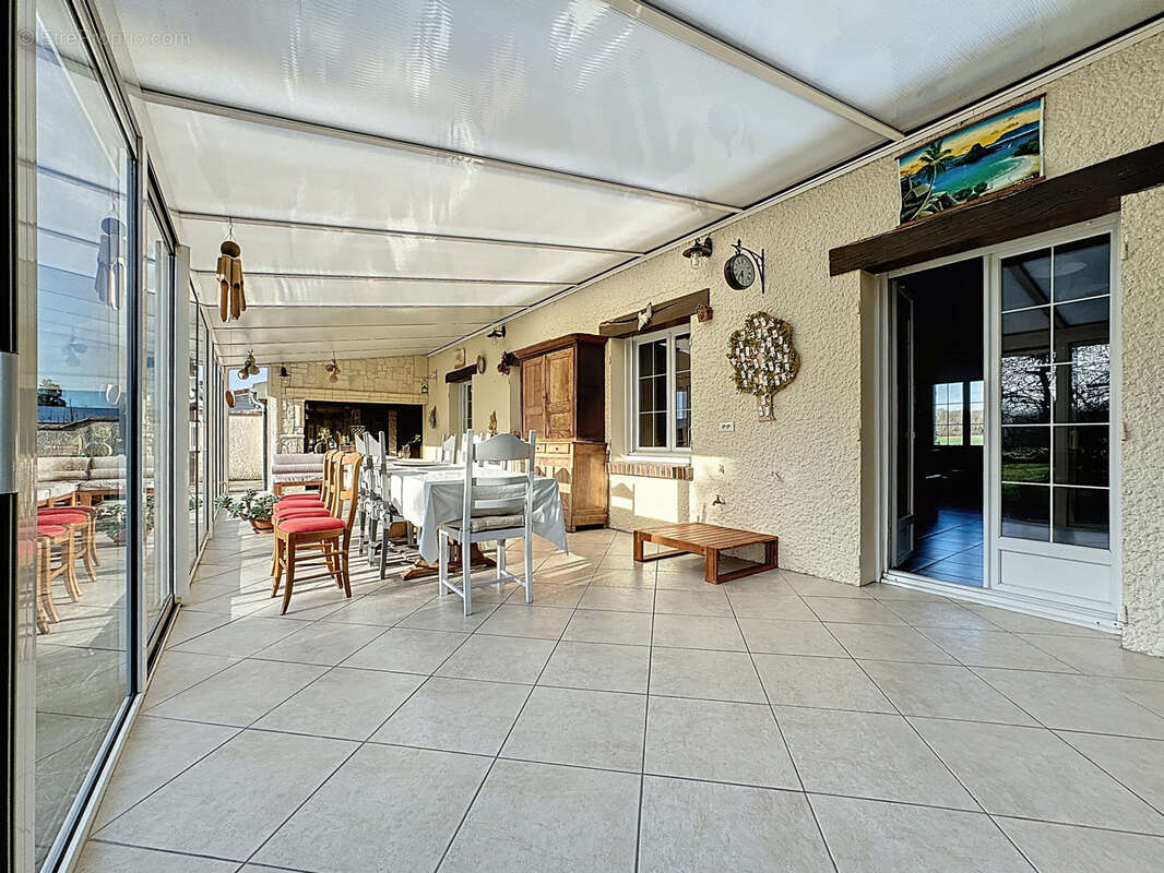 Maison à MONTMIRAIL