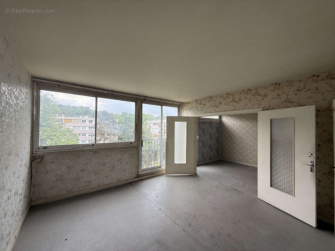 Appartement à JOUY-EN-JOSAS