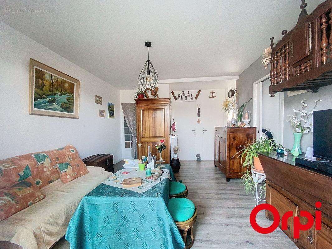 Appartement à SIX-FOURS-LES-PLAGES