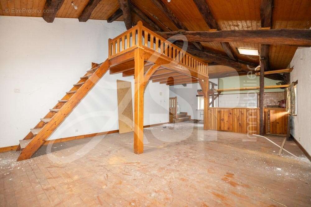 Maison de ville  à rénover + Dépendances + Terrain - Maison à VINAY